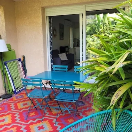 30 M With Terrace And Pool Antibes