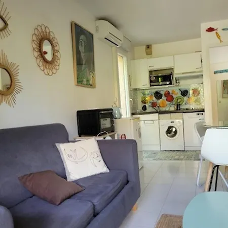 30 M With Terrace And Pool